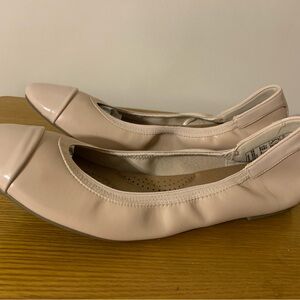 Elegant Nude Ballet Flats